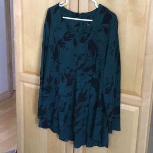 Like new Ladies Green Long Sleeve Blouse, Top 1X